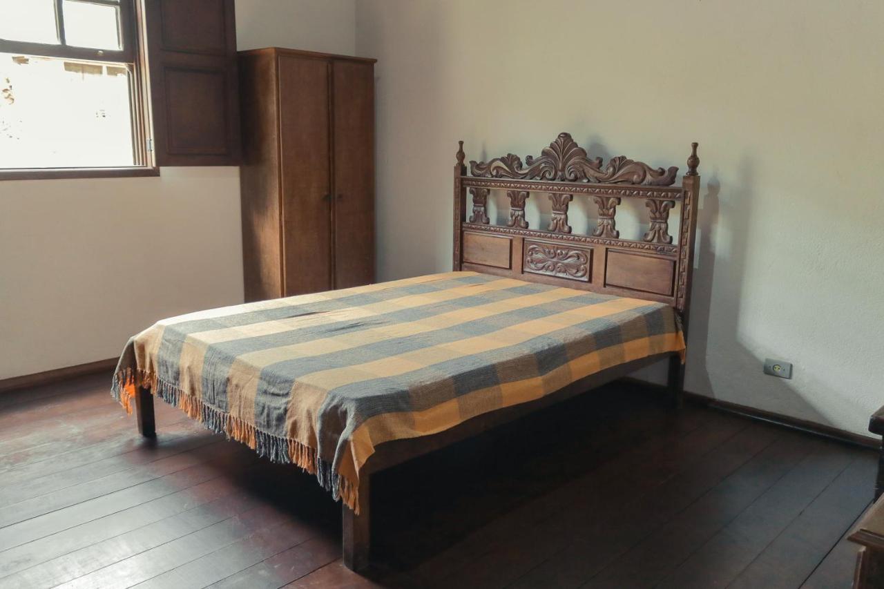 Em Tiradentes, Minas Gerais, Casa Tipica E Espacosa Em Terreno Arborizado エクステリア 写真
