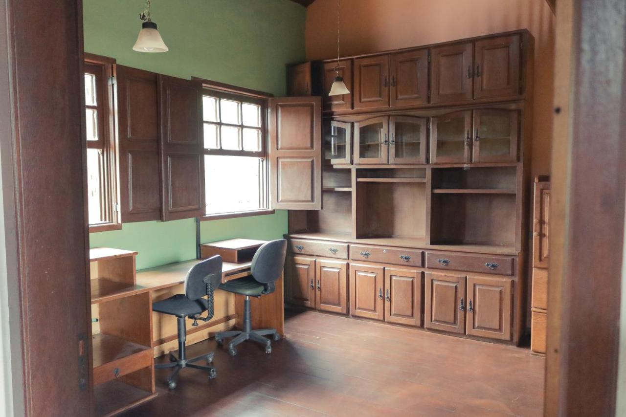 Em Tiradentes, Minas Gerais, Casa Tipica E Espacosa Em Terreno Arborizado エクステリア 写真